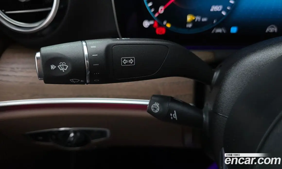 Mercedes-Benz E-Class 2023 2.0 автомат (гидро), фото 27