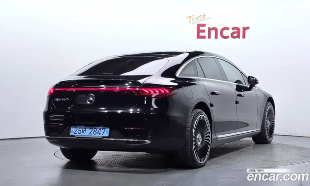 Mercedes-Benz EQS 2023 0.3 автомат (гидро), миниатюра 2