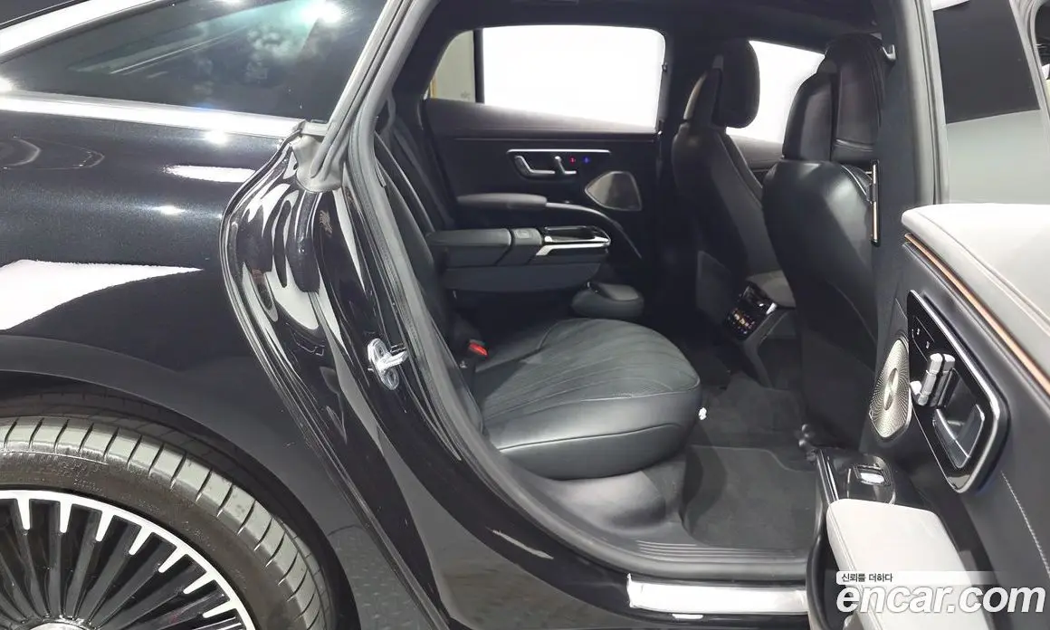 Mercedes-Benz EQS 2023 0.3 автомат (гидро), фото 18