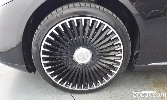 Mercedes-Benz EQS 2023 0.3 автомат (гидро), миниатюра 5