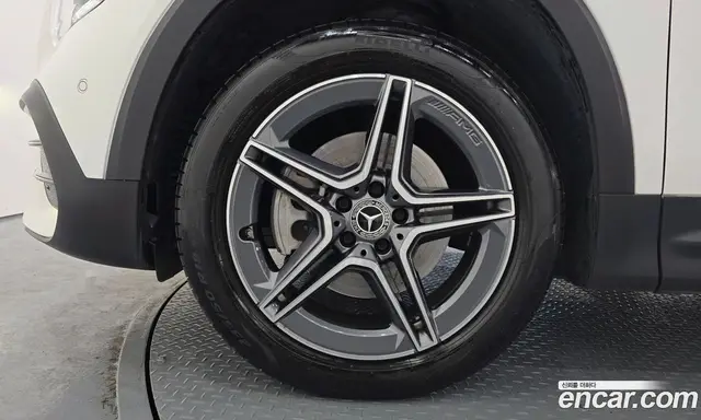 Mercedes-Benz GLB-Class 2023 2.0 автомат (гидро), миниатюра 5