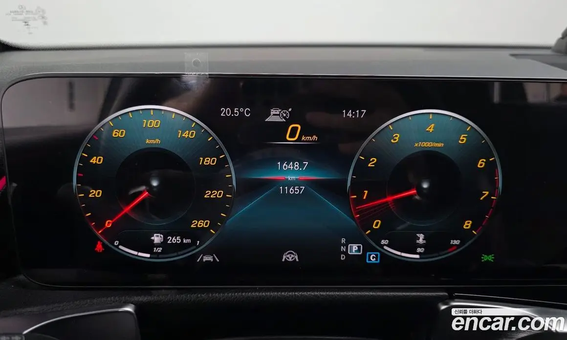 Mercedes-Benz GLB-Class 2023 2.0 автомат (гидро), фото 8