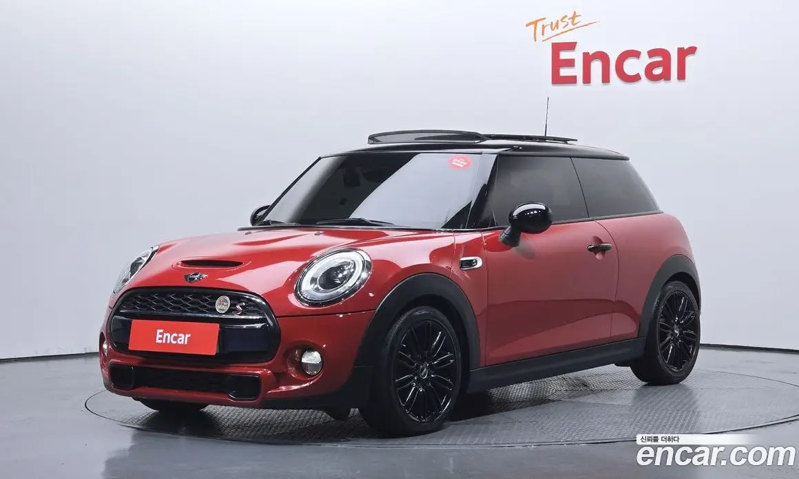 Mini Cooper 2015 2.0 автомат (гидро), фото 1 Mini Cooper 2015 2.0 автомат (гидро), фото 1