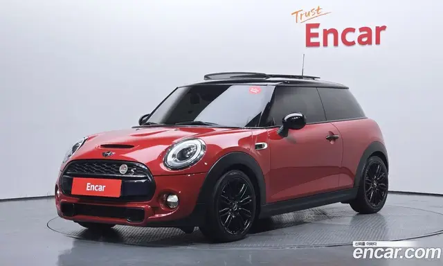 Mini Cooper 2015 2.0 автомат (гидро), миниатюра 1 Mini Cooper 2015 2.0 автомат (гидро), миниатюра 1