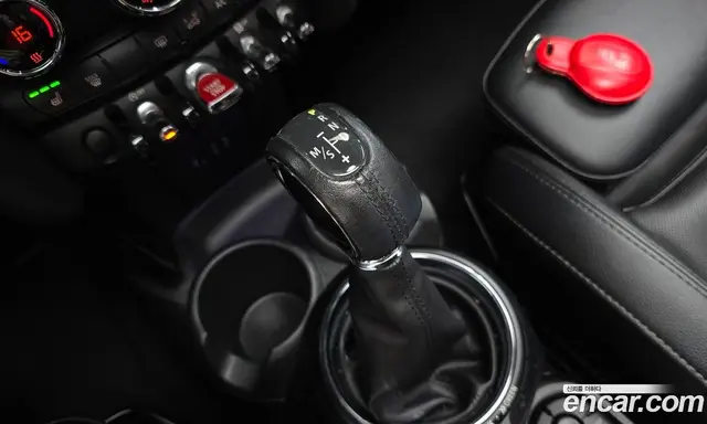 Mini Cooper 2015 2.0 автомат (гидро), миниатюра 9 Mini Cooper 2015 2.0 автомат (гидро), миниатюра 9