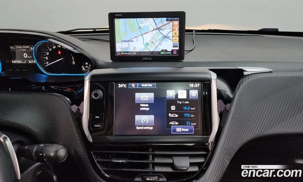 Peugeot 2008 2015 1.6 автомат (гидро), фото 13
