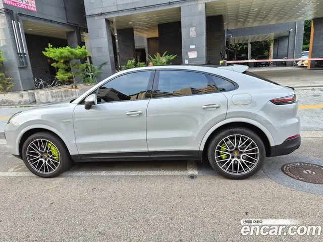 Porsche Cayenne 2021 3.0 автомат (гидро), миниатюра 3 Porsche Cayenne 2021 3.0 автомат (гидро), миниатюра 3