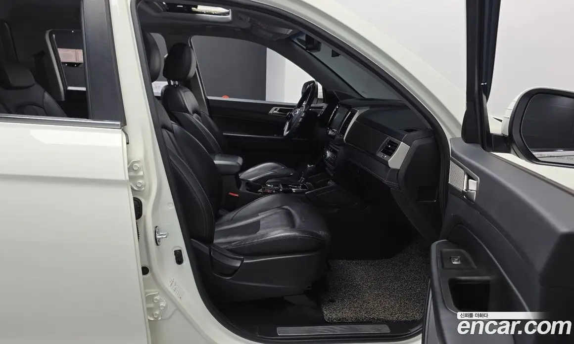 SsangYong Rexton 2018 2.2 автомат (гидро), фото 12 SsangYong Rexton 2018 2.2 автомат (гидро), фото 12
