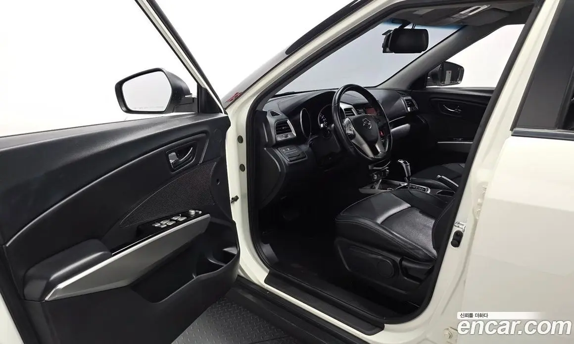 SsangYong TIBOLI 2015 1.6 автомат (гидро), фото 13 SsangYong TIBOLI 2015 1.6 автомат (гидро), фото 13