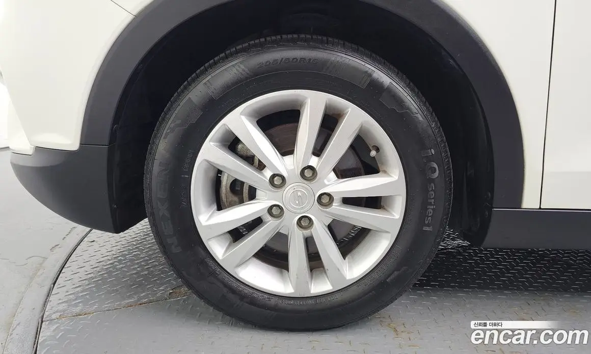 SsangYong TIBOLI 2015 1.6 автомат (гидро), фото 5 SsangYong TIBOLI 2015 1.6 автомат (гидро), фото 5