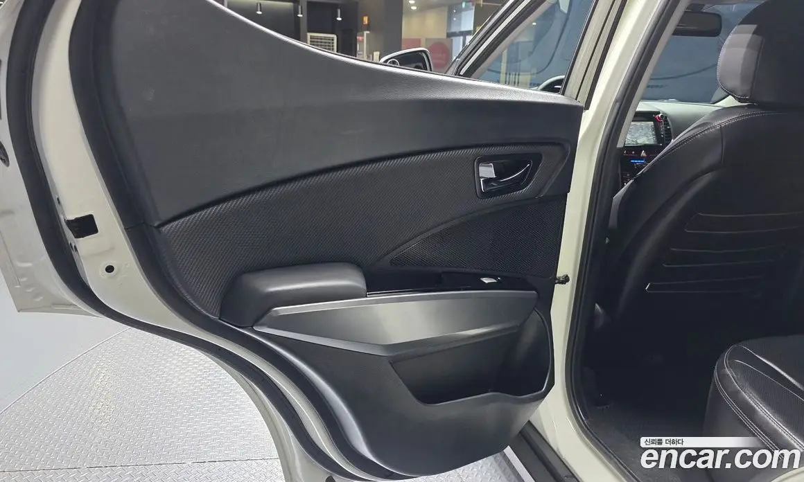 SsangYong TIBOLI 2018 1.6 автомат (гидро), фото 15