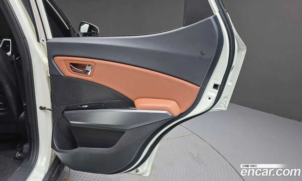 SsangYong TIBOLI 2018 1.6 автомат (гидро), фото 15
