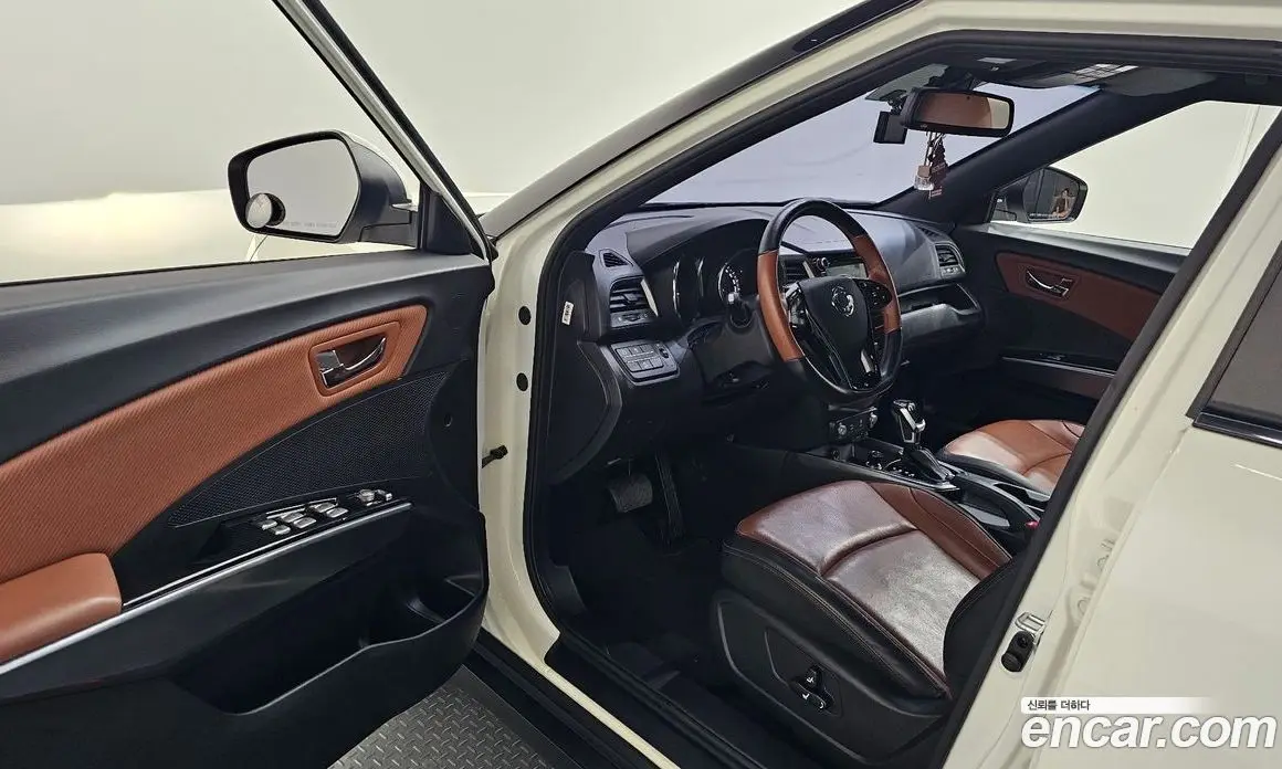 SsangYong TIBOLI 2018 1.6 автомат (гидро), фото 13 SsangYong TIBOLI 2018 1.6 автомат (гидро), фото 13
