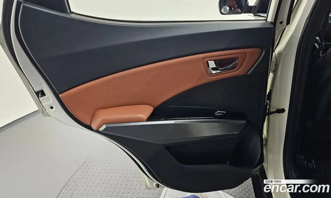 SsangYong TIBOLI 2018 1.6 автомат (гидро), фото 15 SsangYong TIBOLI 2018 1.6 автомат (гидро), фото 15