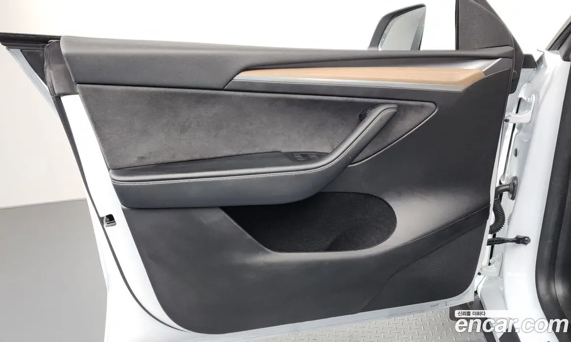 Tesla Model Y 2023 0.2 автомат (гидро), фото 13 Tesla Model Y 2023 0.2 автомат (гидро), фото 13