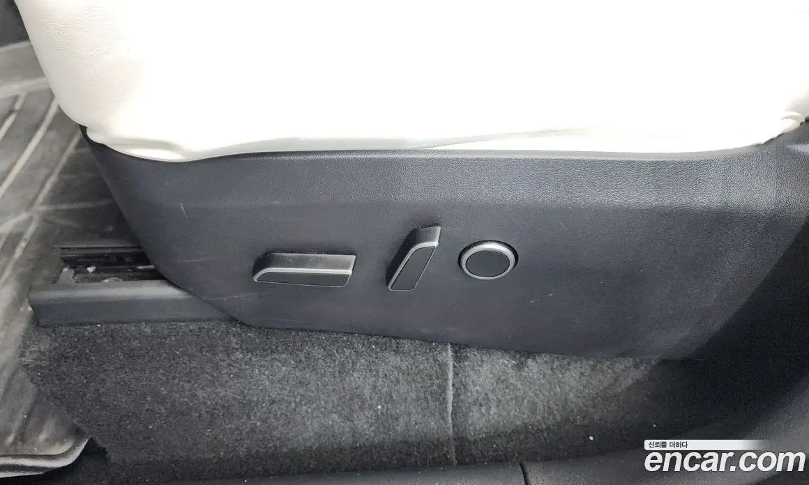 Tesla Model Y 2023 0.2 автомат (гидро), фото 30 Tesla Model Y 2023 0.2 автомат (гидро), фото 30
