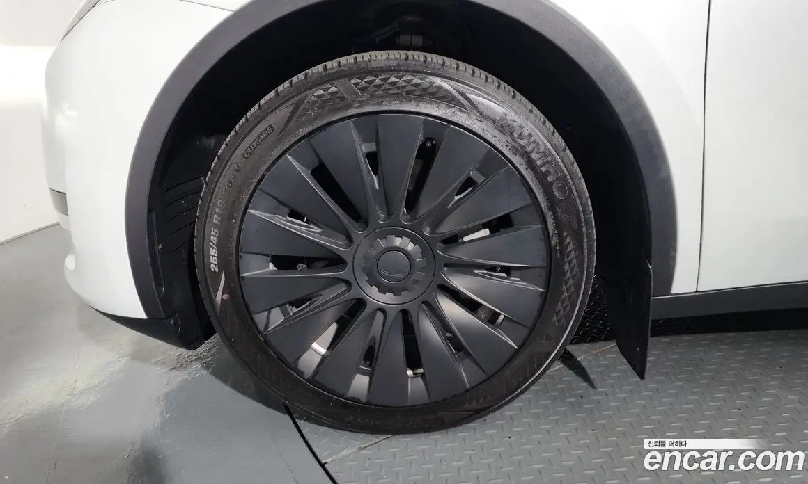 Tesla Model Y 2023 0.2 автомат (гидро), фото 4 Tesla Model Y 2023 0.2 автомат (гидро), фото 4