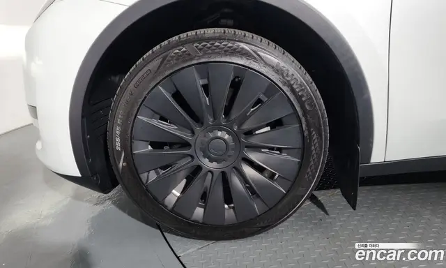 Tesla Model Y 2023 0.2 автомат (гидро), миниатюра 4 Tesla Model Y 2023 0.2 автомат (гидро), миниатюра 4