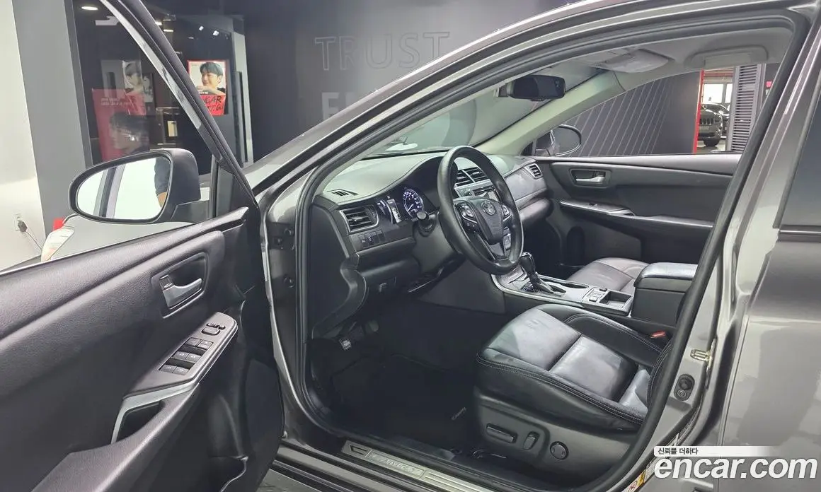 Toyota Camry 2015 2.5 автомат (гидро), фото 10 Toyota Camry 2015 2.5 автомат (гидро), фото 10