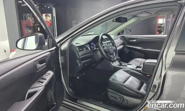 Toyota Camry 2015 2.5 автомат (гидро), миниатюра 10 Toyota Camry 2015 2.5 автомат (гидро), миниатюра 10