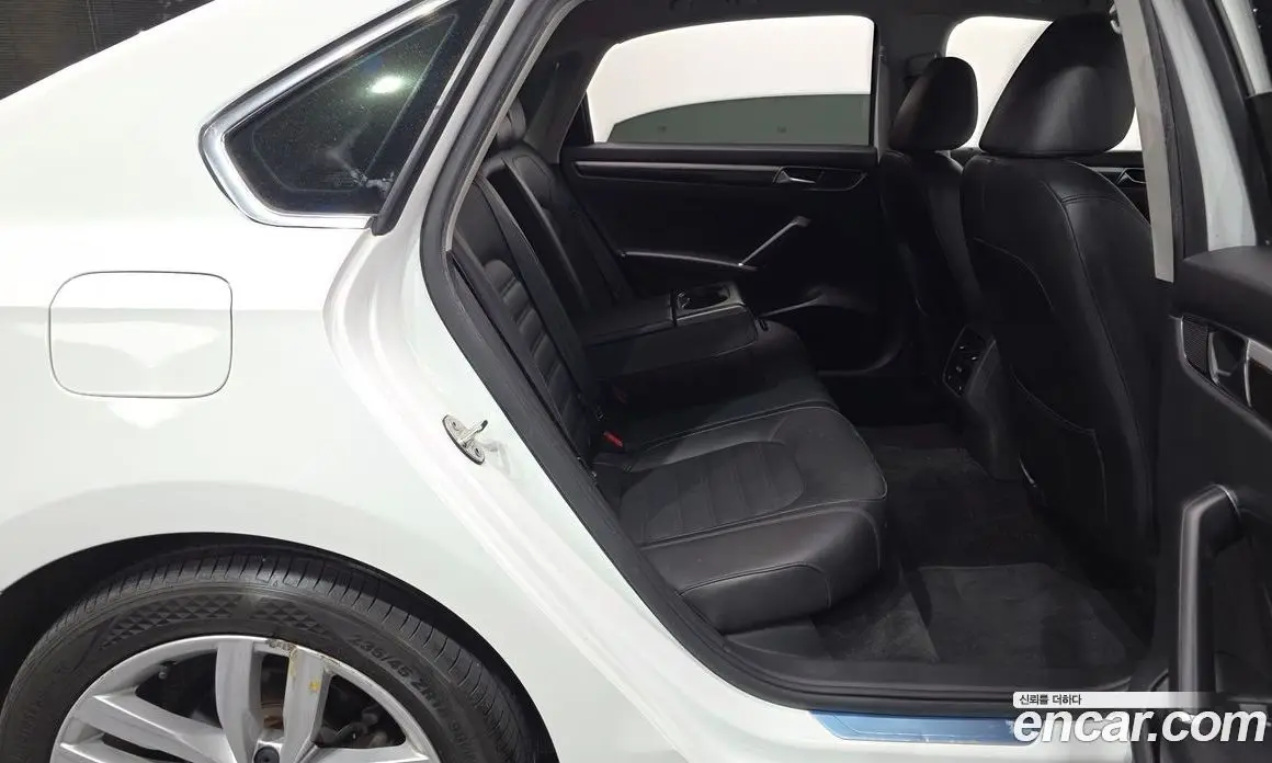 Volkswagen Passat 2018 2.0 автомат (гидро), фото 17 Volkswagen Passat 2018 2.0 автомат (гидро), фото 17