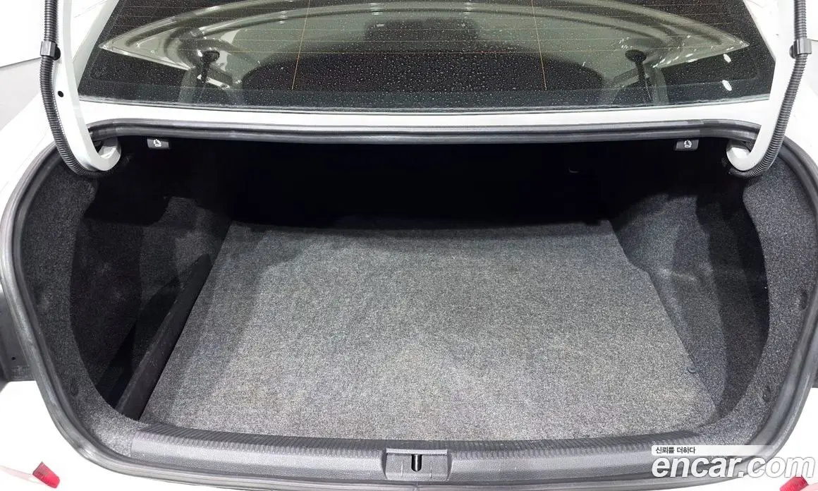Volkswagen Passat 2018 2.0 автомат (гидро), фото 23 Volkswagen Passat 2018 2.0 автомат (гидро), фото 23