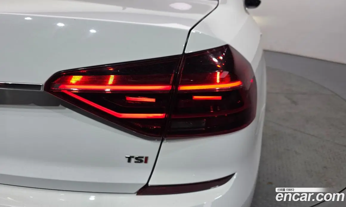 Volkswagen Passat 2018 2.0 автомат (гидро), фото 9 Volkswagen Passat 2018 2.0 автомат (гидро), фото 9