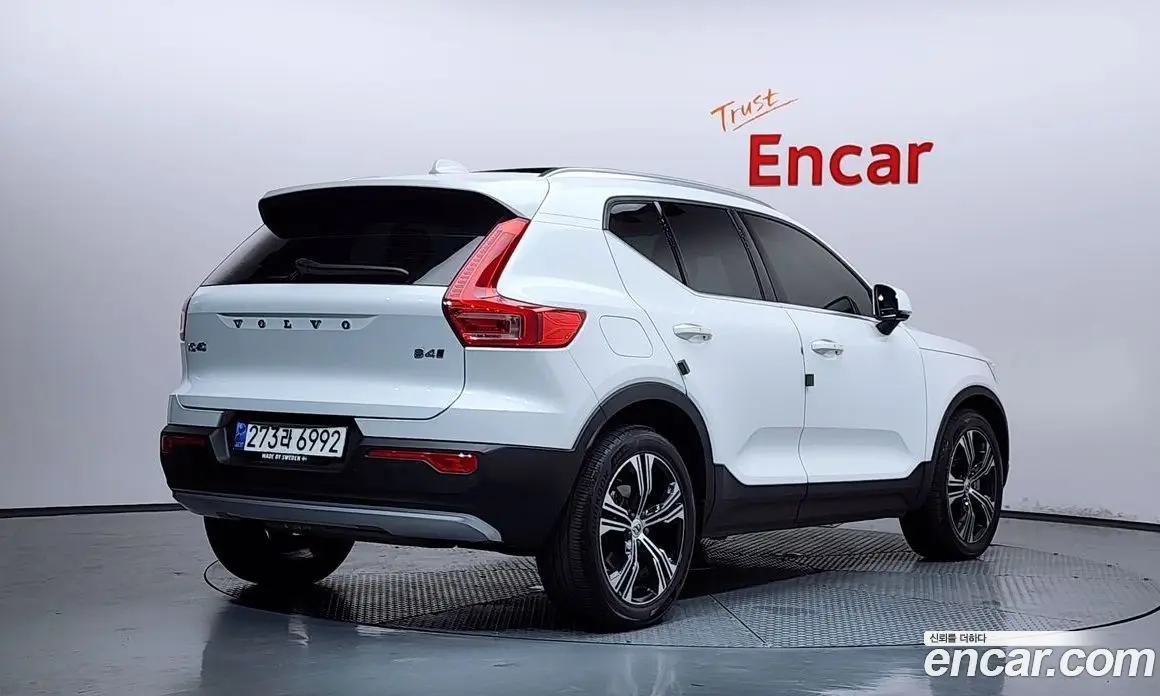 Volvo XC40 2021 2.0 автомат (гидро), фото 2 Volvo XC40 2021 2.0 автомат (гидро), фото 2