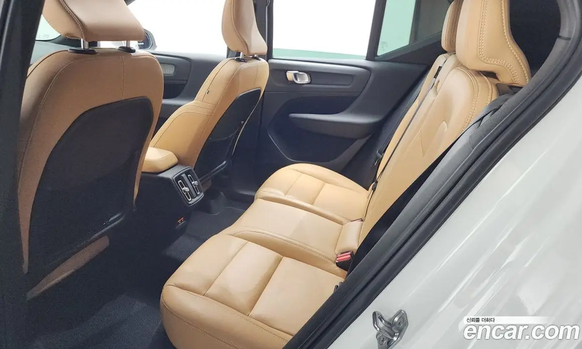 Volvo XC40 2021 2.0 автомат (гидро), фото 29 Volvo XC40 2021 2.0 автомат (гидро), фото 29