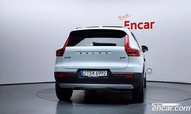 Volvo XC40 2021 2.0 автомат (гидро), миниатюра 4 Volvo XC40 2021 2.0 автомат (гидро), миниатюра 4
