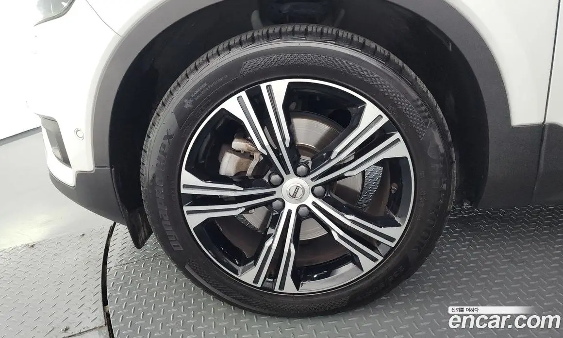 Volvo XC40 2021 2.0 автомат (гидро), фото 5 Volvo XC40 2021 2.0 автомат (гидро), фото 5