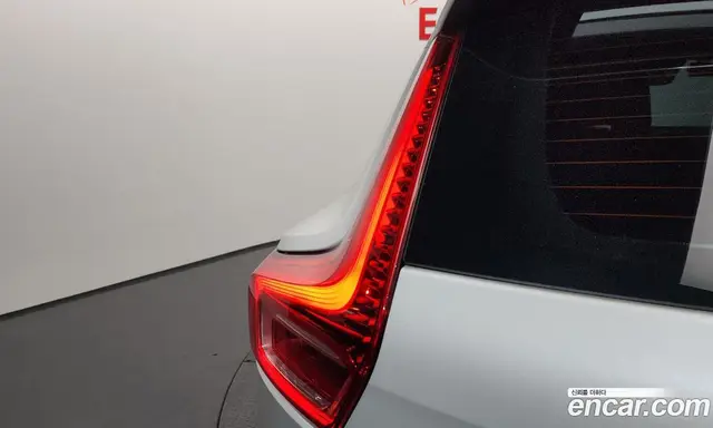 Volvo XC40 2021 2.0 автомат (гидро), миниатюра 9 Volvo XC40 2021 2.0 автомат (гидро), миниатюра 9