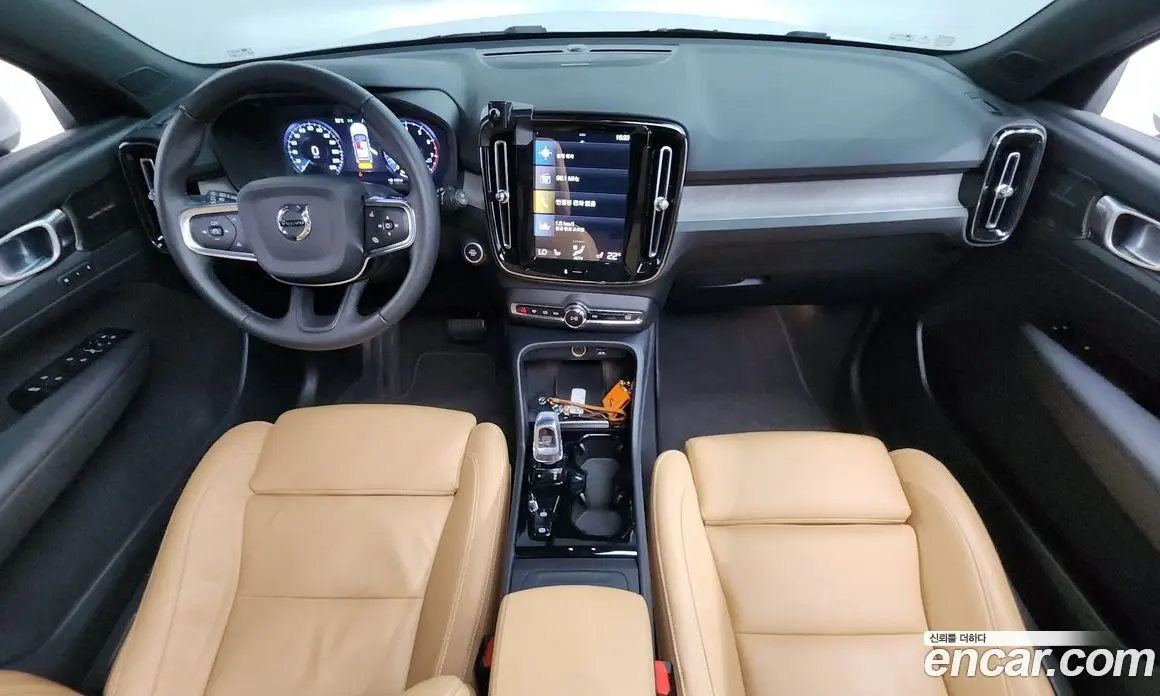Volvo XC40 2021 2.0 автомат (гидро), фото 10 Volvo XC40 2021 2.0 автомат (гидро), фото 10