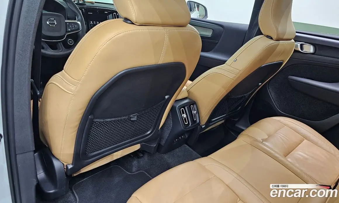 Volvo XC40 2022 2.0 автомат (гидро), фото 27 Volvo XC40 2022 2.0 автомат (гидро), фото 27
