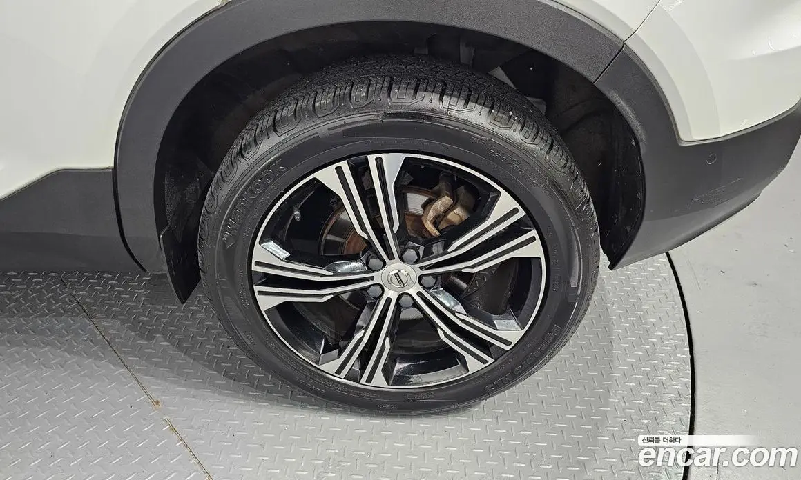 Volvo XC40 2022 2.0 автомат (гидро), фото 7 Volvo XC40 2022 2.0 автомат (гидро), фото 7