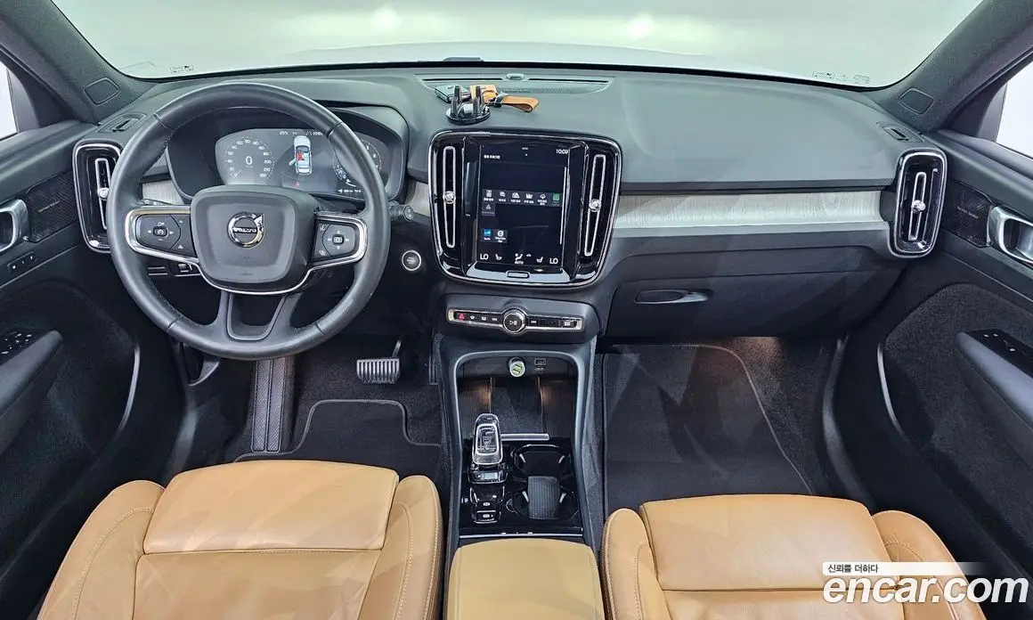 Volvo XC40 2022 2.0 автомат (гидро), фото 10 Volvo XC40 2022 2.0 автомат (гидро), фото 10