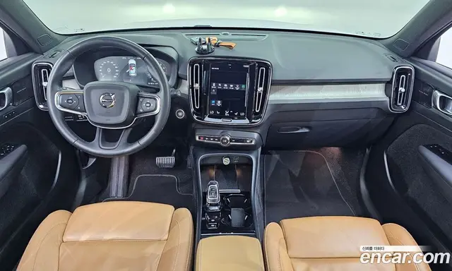 Volvo XC40 2022 2.0 автомат (гидро), миниатюра 10 Volvo XC40 2022 2.0 автомат (гидро), миниатюра 10