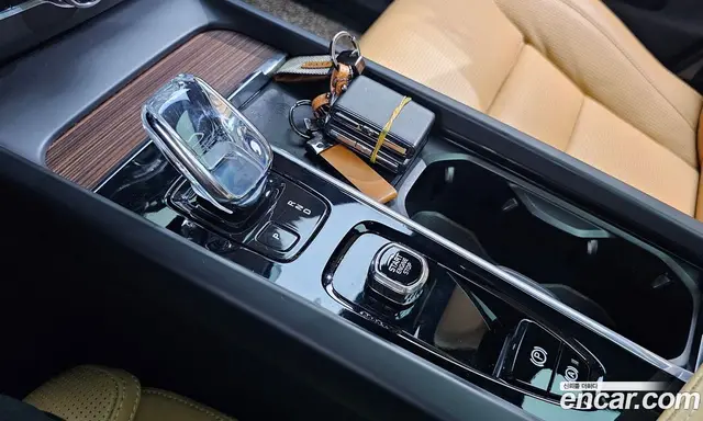 Volvo XC60 2021 2.0 автомат (гидро), миниатюра 11 Volvo XC60 2021 2.0 автомат (гидро), миниатюра 11