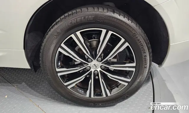 Volvo XC60 2021 2.0 автомат (гидро), миниатюра 6 Volvo XC60 2021 2.0 автомат (гидро), миниатюра 6