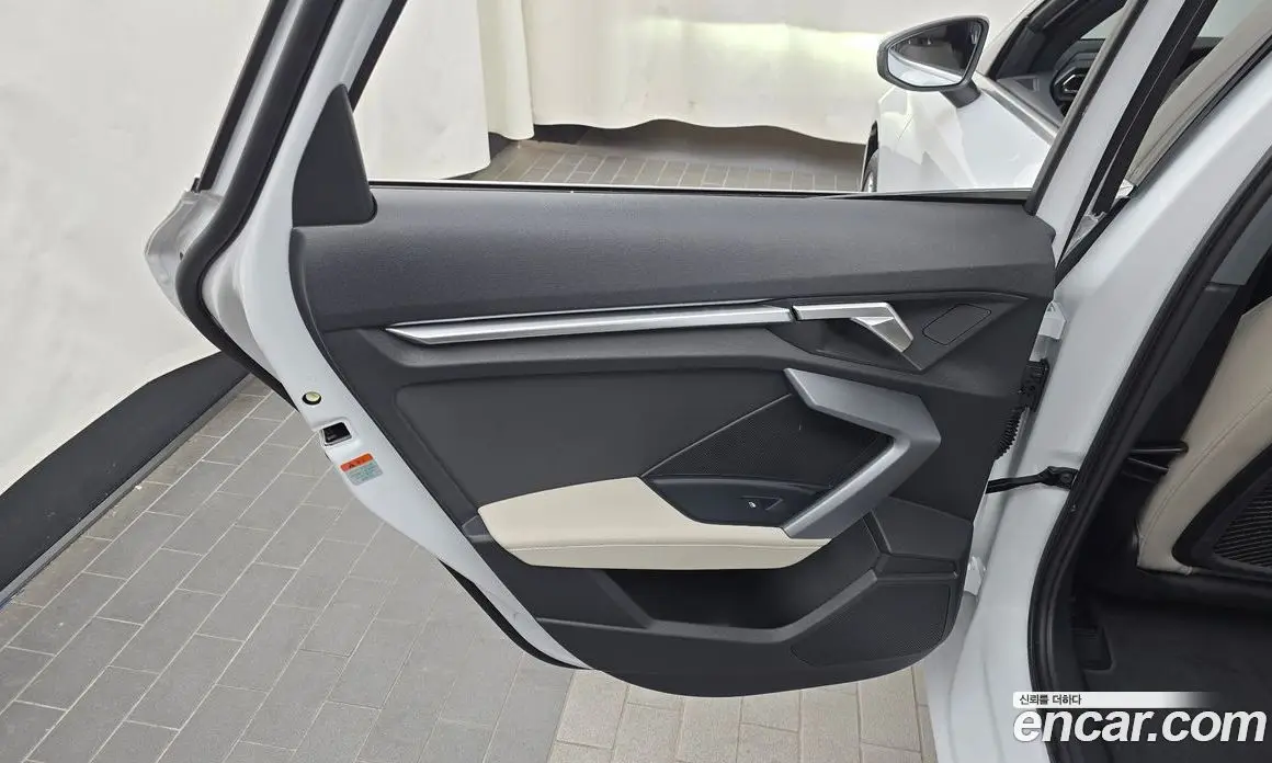 Audi A3 2025 2.0 автомат (гидро), фото 15