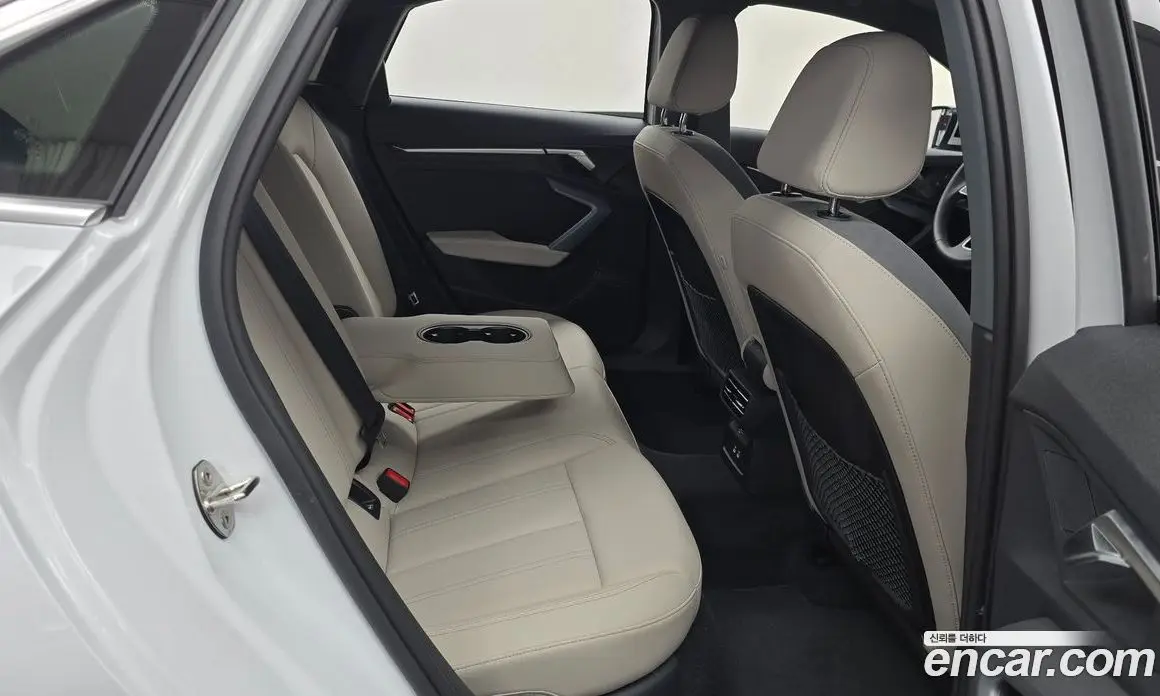 Audi A3 2025 2.0 автомат (гидро), фото 17