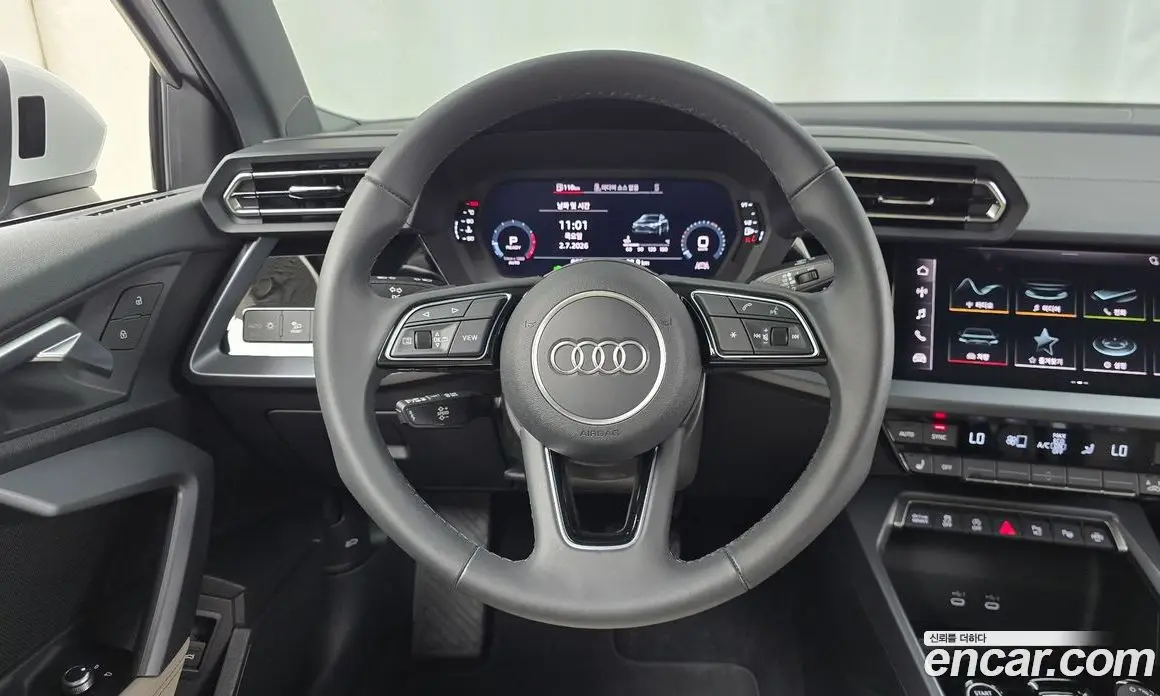 Audi A3 2025 2.0 автомат (гидро), фото 18