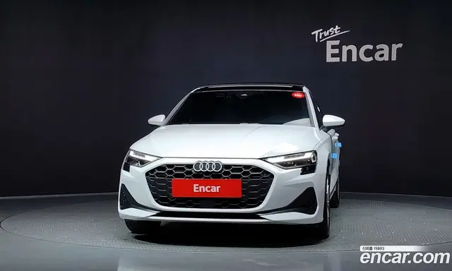 Audi A3 2025 2.0 автомат (гидро), миниатюра 3
