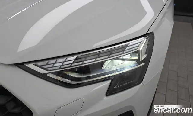 Audi A3 2025 2.0 автомат (гидро), миниатюра 8