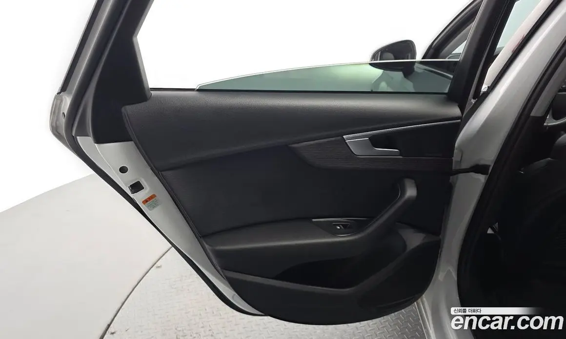 Audi A4 2018 2.0 автомат (гидро), фото 15 Audi A4 2018 2.0 автомат (гидро), фото 15