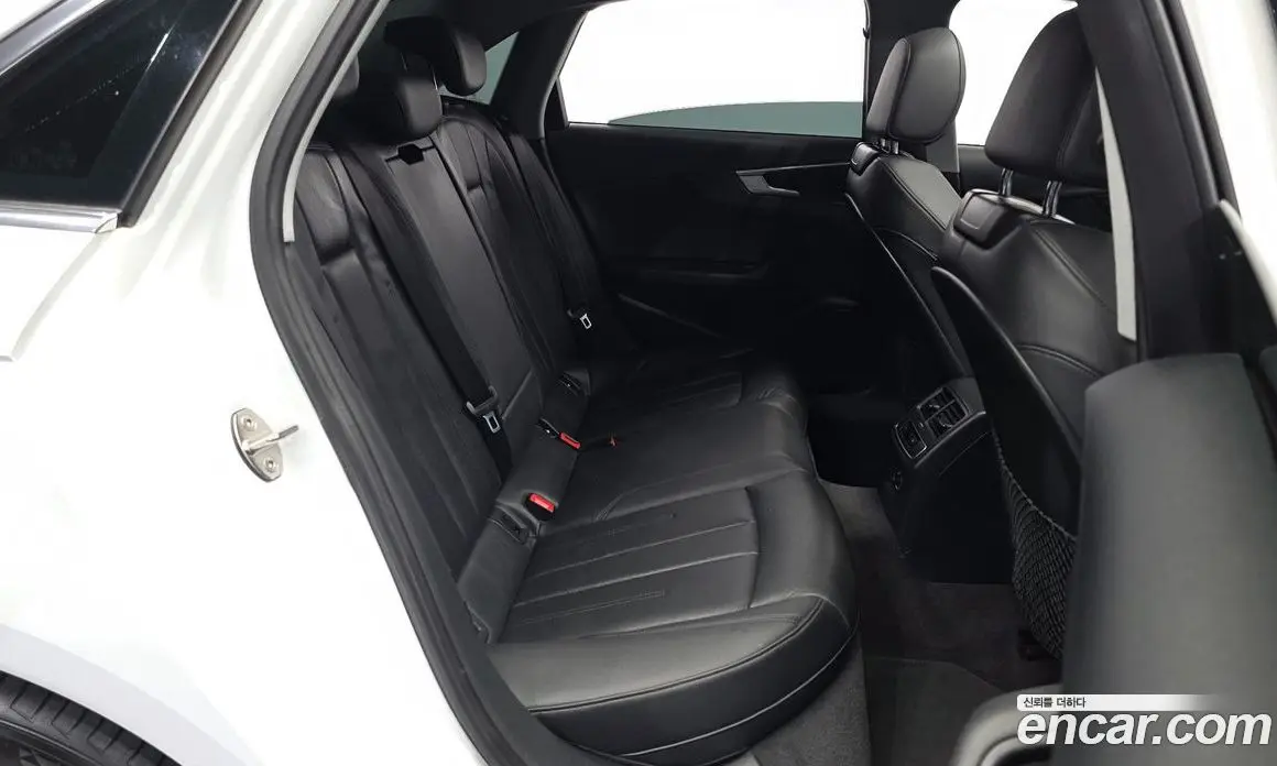 Audi A4 2018 2.0 автомат (гидро), фото 17 Audi A4 2018 2.0 автомат (гидро), фото 17