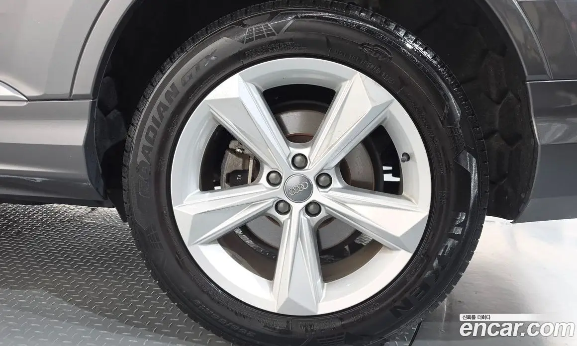 Audi Q7 2021 3.0 автомат (гидро), фото 7 Audi Q7 2021 3.0 автомат (гидро), фото 7