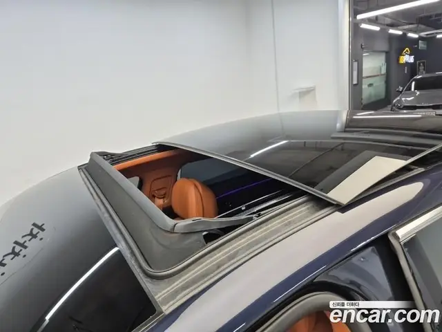 Bentley Flying Spur 2021 4.0 автомат (гидро), миниатюра 12