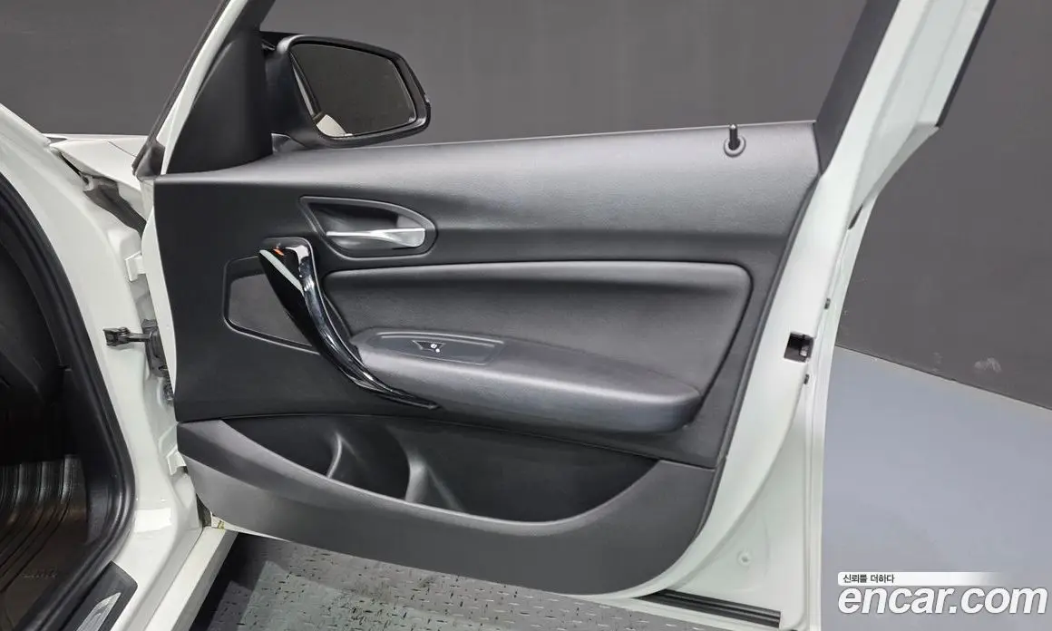 BMW 1 серия 2018 2.0 автомат (гидро), фото 14