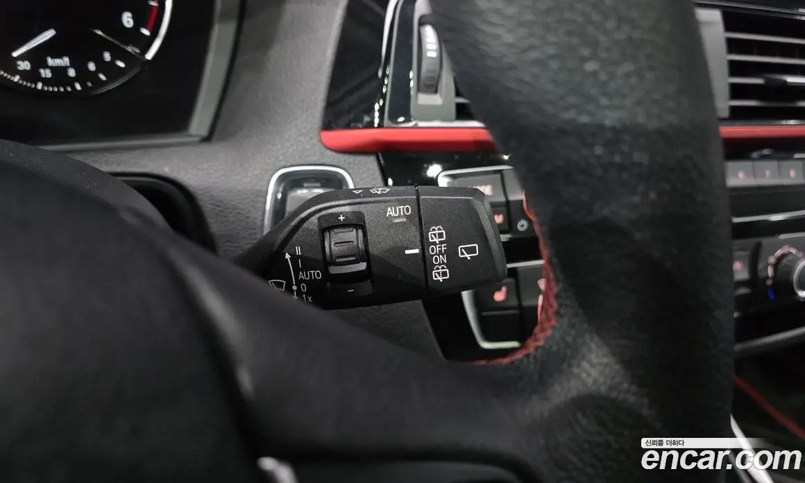 BMW 1 серия 2018 2.0 автомат (гидро), фото 27